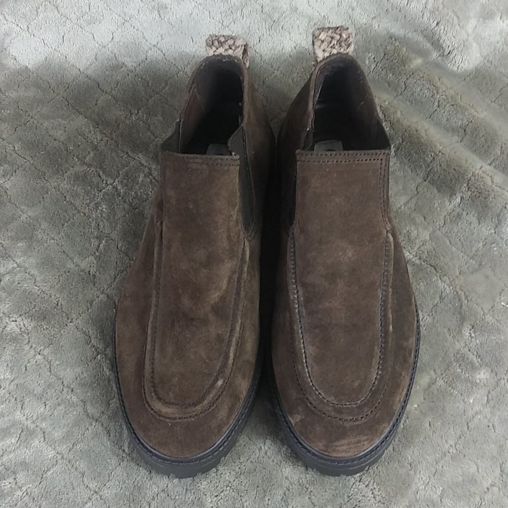 Classique 8 suede bootie